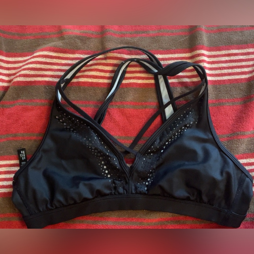 Victoria Sport VS Black Laser Cut Sports Bra size L